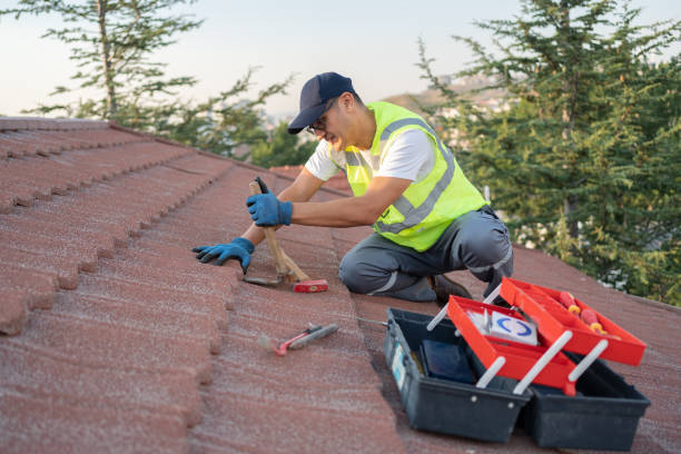 Best Emergency Roof Repair  in Lla Lla East, WA